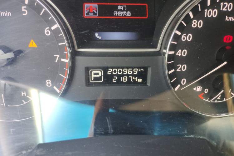 Used Nissan Teana 2016 2.0L XL-Upper Smart Edition Odometer Close Up