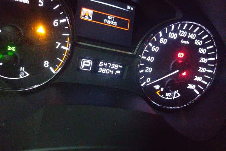 Used Nissan Teana 2016 Revised Version 2.0L XL Comfort Edition Odometer Close Up