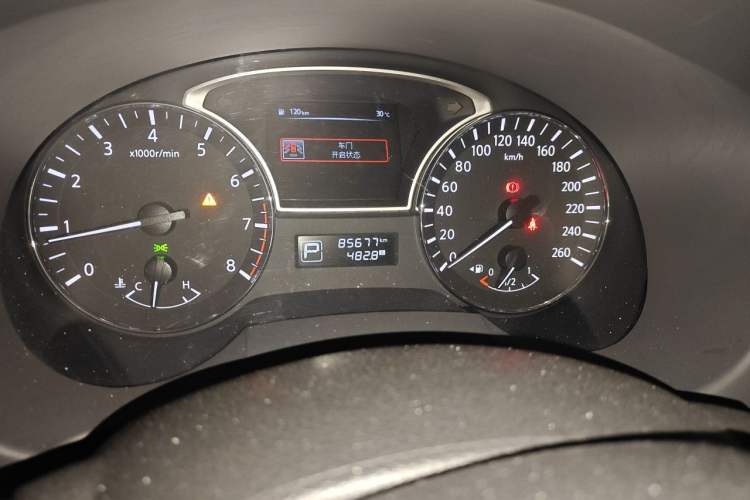 Used Nissan Teana 2016 Revised Version 2.0L XL Comfort Edition Odometer Close Up