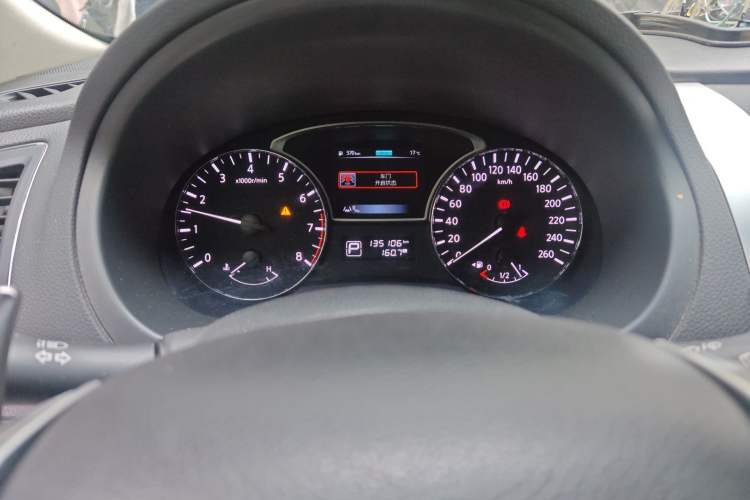 Used Nissan Teana 2016 2.5L XL-UpperNAVI Tech Prestige Edition Odometer Close Up