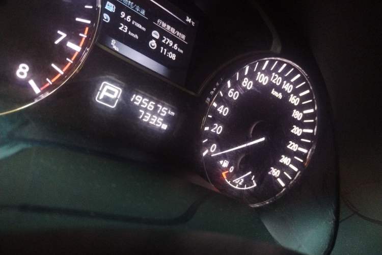 Used Nissan Teana 2016 2.0L XL-Upper Smart Edition Odometer Close Up