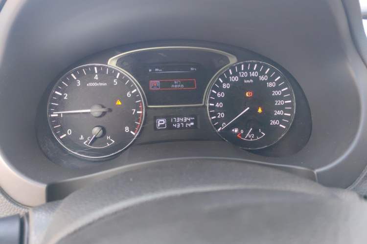 Used Nissan Teana 2016 Revised Version 2.0L XL Comfort Edition Odometer Close Up