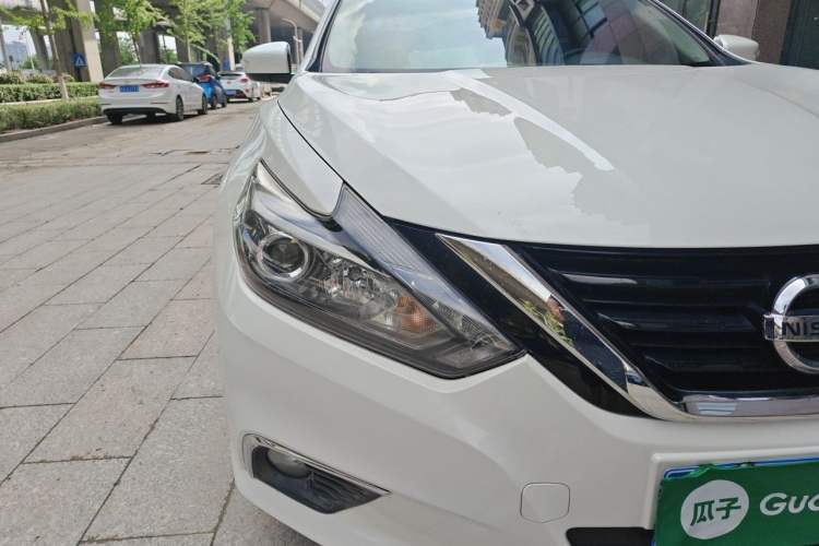 Used Nissan Teana 2016 Revised Version 2.0L XL Comfort Edition Right Front Headlight