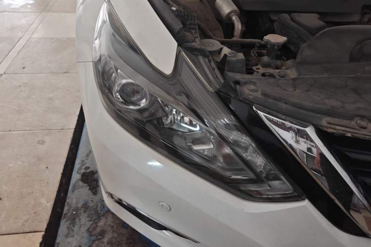 Used Nissan Teana 2016 Revised Version 2.0L XL Comfort Edition Right Front Headlight