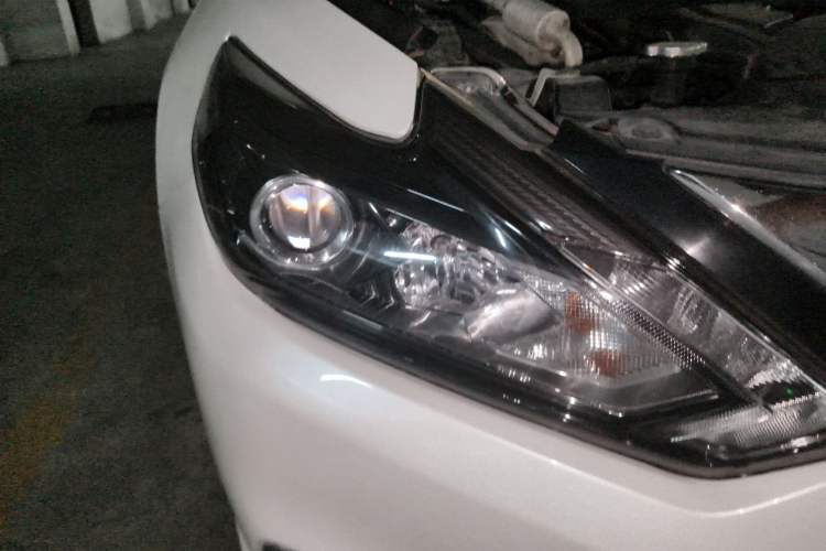 Used Nissan Teana 2016 2.0L XL Comfort Edition Right Front Headlight