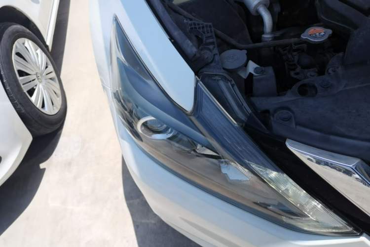 Used Nissan Teana 2016 2.0L XL Comfort Edition Right Front Headlight