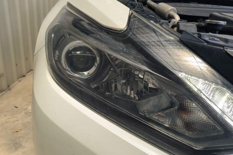 Used Nissan Teana 2016 2.0L XL Comfort Edition Right Front Headlight