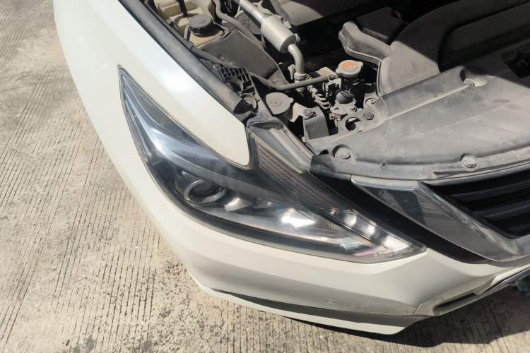 Used Nissan Teana 2016 Revised Version 2.0L XL Comfort Edition Right Front Headlight