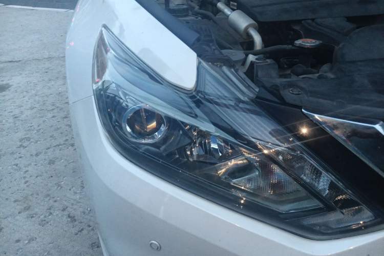 Used Nissan Teana 2016 2.0L XL Comfort Edition Right Front Headlight