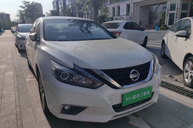 Used Nissan Teana 2016 Revised Version 2.0L XL Comfort Edition Right Front Headlight