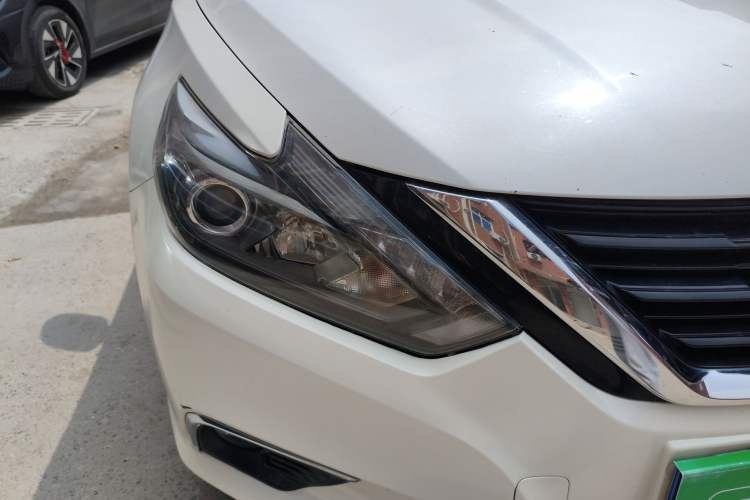 Used Nissan Teana 2016 2.0L XL Comfort Edition Right Front Headlight