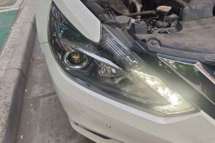 Used Nissan Teana 2016 2.0L XL-Upper Smart Edition Right Front Headlight
