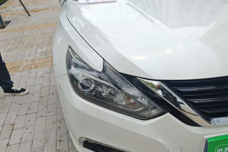 Used Nissan Teana 2016 2.0L XL Comfort Edition Right Front Headlight