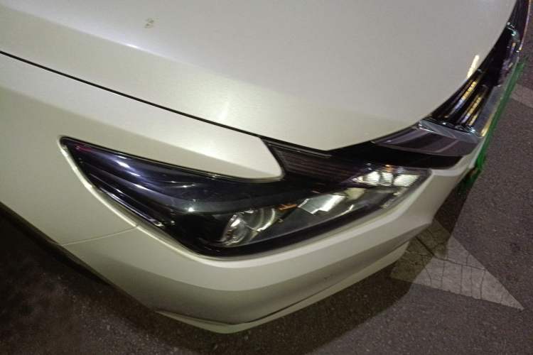 Used Nissan Teana 2016 2.5L XL Comfort Edition Right Front Headlight