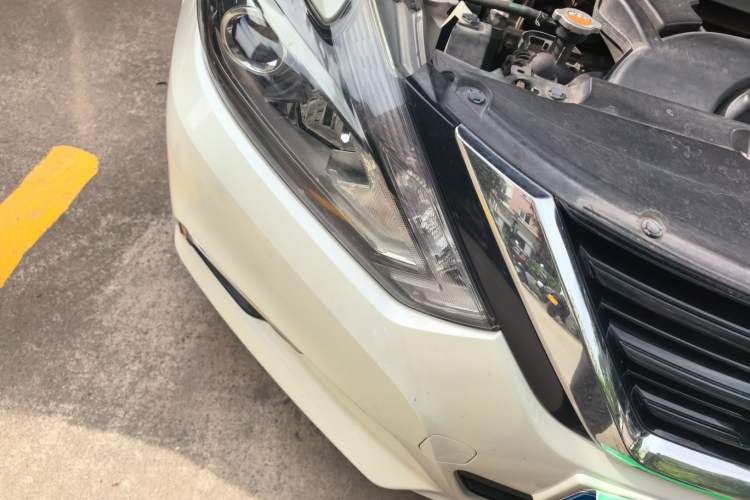 Used Nissan Teana 2016 Revised Version 2.0L XL Comfort Edition Right Front Headlight