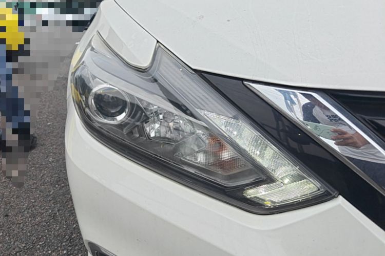 Used Nissan Teana 2016 Revised Version 2.0L XL Comfort Edition Right Front Headlight