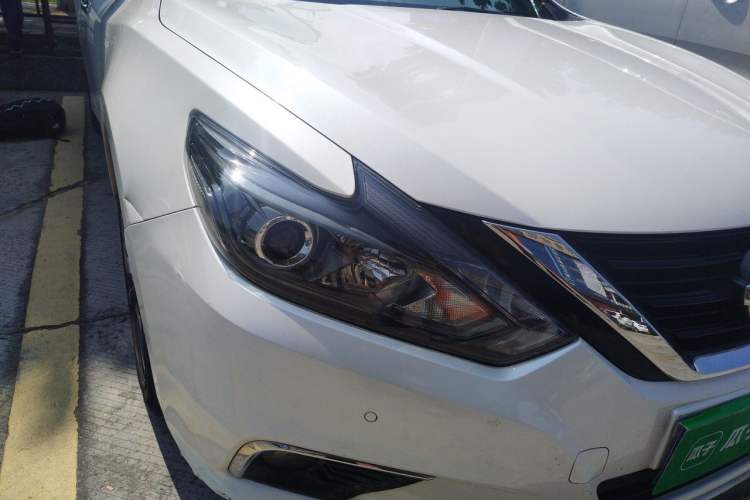 Used Nissan Teana 2016 2.0L XL-Upper Smart Edition Right Front Headlight