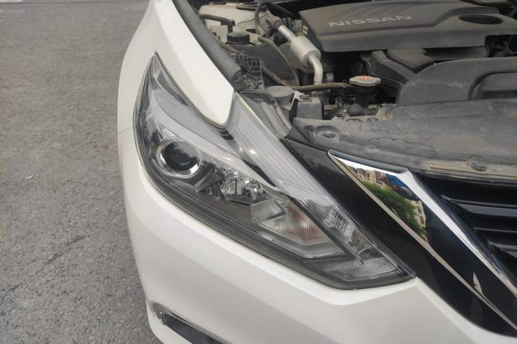 Used Nissan Teana 2016 Revised Version 2.0L XL Comfort Edition Right Front Headlight