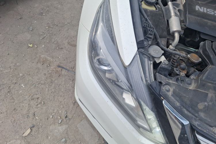 Used Nissan Teana 2016 Revised Version 2.0L XL Comfort Edition Right Front Headlight