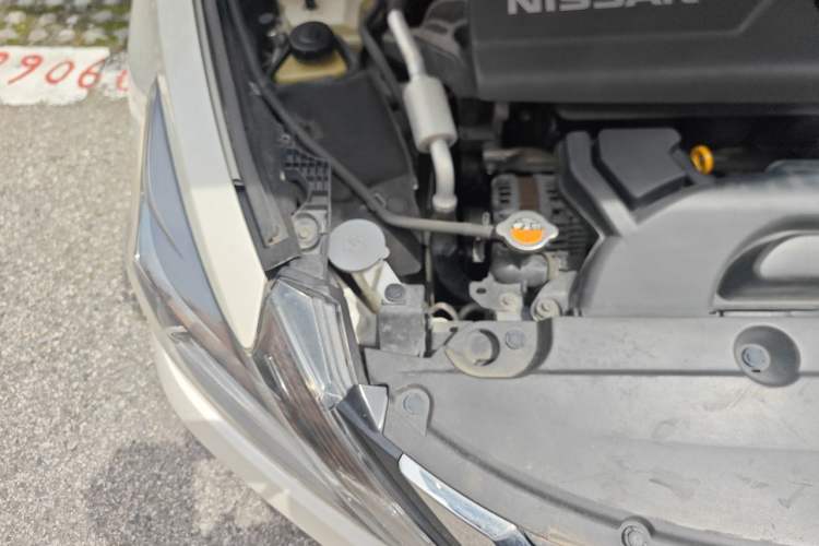 Used Nissan Teana 2016 Revised Version 2.0L XL Comfort Edition Right Front Headlight