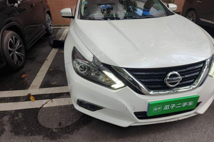 Used Nissan Teana 2016 Revised Version 2.0L XL Comfort Edition Right Front Headlight