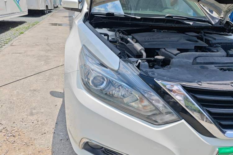 Used Nissan Teana 2016 Revised Version 2.0L XL Comfort Edition Right Front Headlight