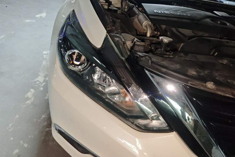 Used Nissan Teana 2016 Revised Version 2.0L XL Comfort Edition Right Front Headlight