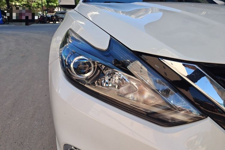 Used Nissan Teana 2016 Revised Version 2.0L XL Comfort Edition Right Front Headlight