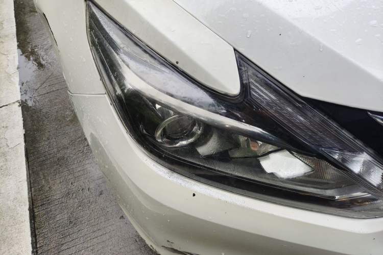 Used Nissan Teana 2016 Revised Version 2.0L XL Comfort Edition Right Front Headlight