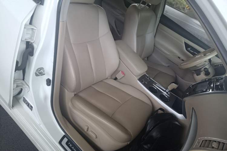 Used Nissan Teana 2016 2.5L XL-UpperNAVI Tech Prestige Edition Right Front Seat