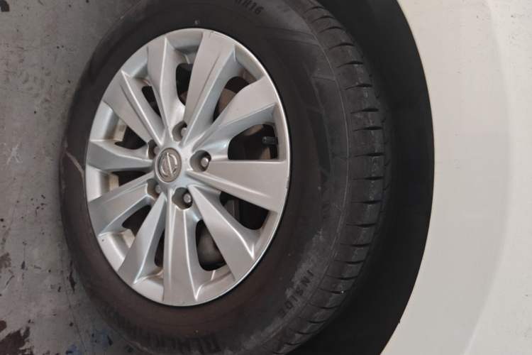 Used Nissan Teana 2016 Revised Version 2.0L XL Comfort Edition Right Front Wheel Hub