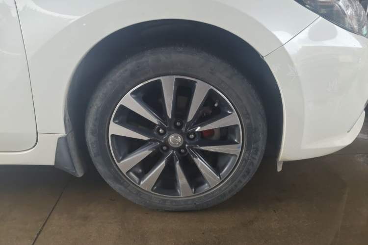 Used Nissan Teana 2016 2.0L XL Comfort Edition Right Front Wheel Hub
