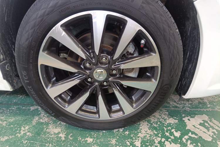 Used Nissan Teana 2016 2.5L XL-UpperNAVI Tech Prestige Edition Right Front Wheel Hub