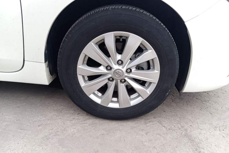 Used Nissan Teana 2016 2.5L XL Comfort Edition Right Front Wheel Hub