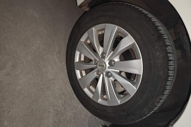Used Nissan Teana 2016 2.0L XL Comfort Edition Right Front Wheel Hub