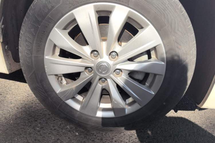 Used Nissan Teana 2016 2.0L XL Comfort Edition Right Front Wheel Hub