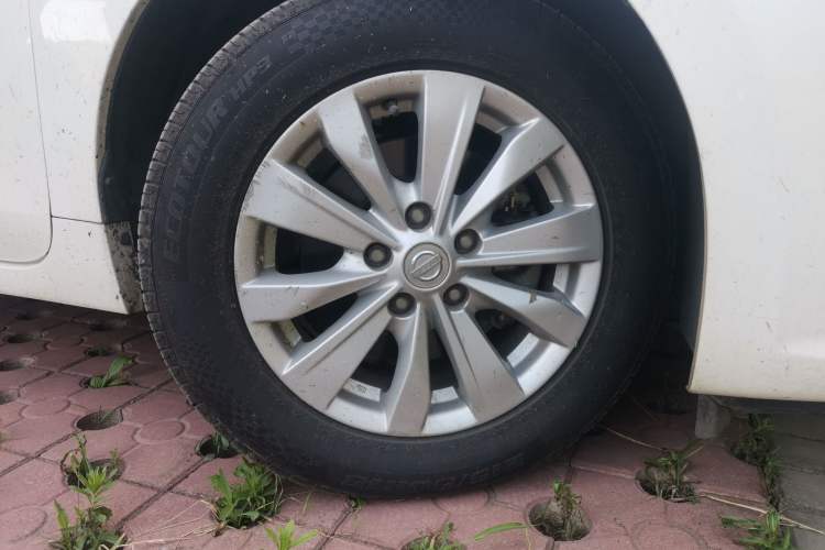 Used Nissan Teana 2016 Revised Version 2.0L XL Comfort Edition Right Front Wheel Hub
