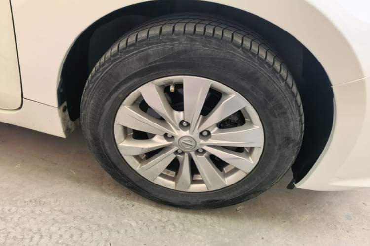 Used Nissan Teana 2016 2.0L XL Comfort Edition Right Front Wheel Hub