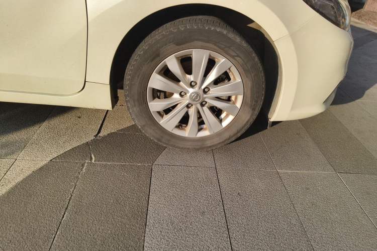 Used Nissan Teana 2016 Revised Version 2.0L XL Comfort Edition Right Front Wheel Hub