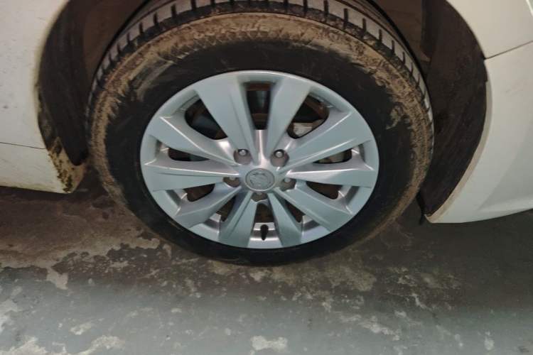 Used Nissan Teana 2016 Revised Version 2.0L XL Comfort Edition Right Front Wheel Hub