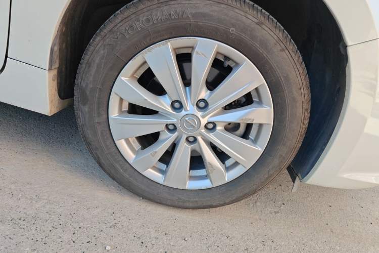 Used Nissan Teana 2016 Revised Version 2.0L XL Comfort Edition Right Front Wheel Hub