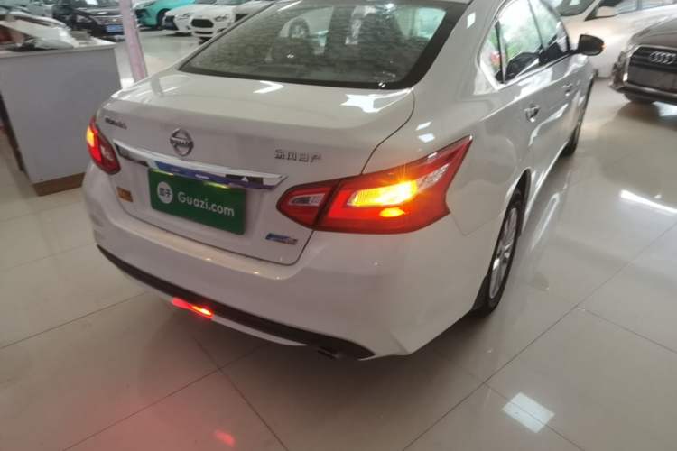 Used Nissan Teana 2016 2.0L XL Comfort Edition Right Rear Taillight