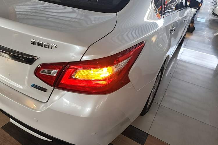 Used Nissan Teana 2016 Revised Version 2.0L XL Comfort Edition Right Rear Taillight
