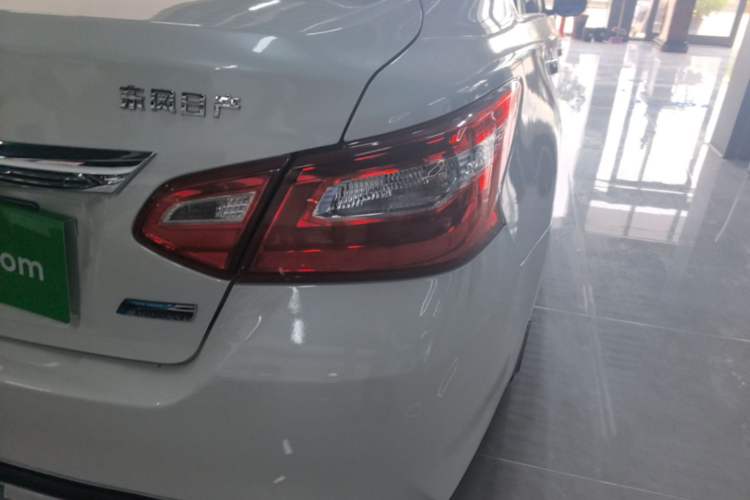 Used Nissan Teana 2016 Revised Version 2.0L XL Comfort Edition Right Rear Taillight