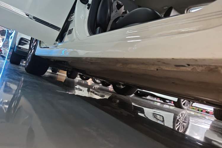 Used Nissan Teana 2016 2.5L XL-UpperNAVI Tech Prestige Edition Right Side Sill