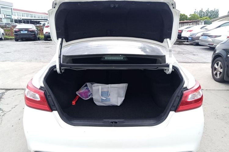 Used Nissan Teana 2016 2.5L XL Comfort Edition Trunk
