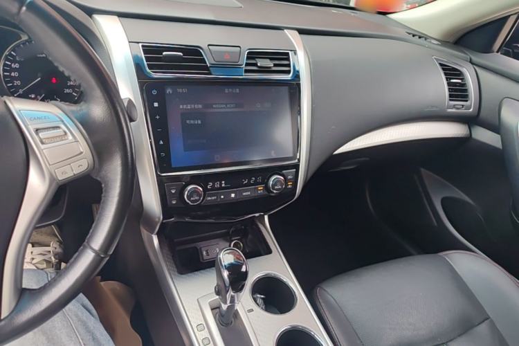 Used Nissan Teana 2018 2.0L XL Smart Upgrade Edition Center Console
