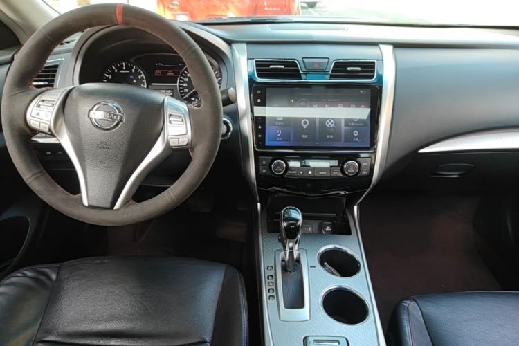 Used Nissan Teana 2018 2.0L XL Smart Upgrade Edition Center Console