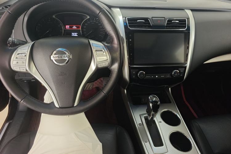 Used Nissan Teana 2018 2.0L XL Smart Upgrade Edition Center Console