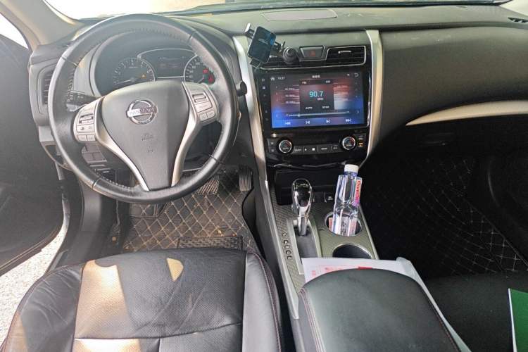 Used Nissan Teana 2018 2.0L XL Smart Upgrade Edition Center Console